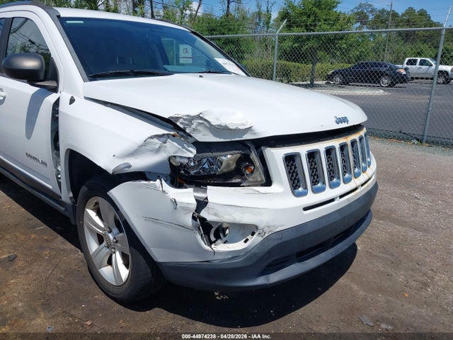44974238 :رقم المزاد ، 1C4NJCBA7ED630897 vin ، 2014 Jeep Compass Sport مزاد بيع