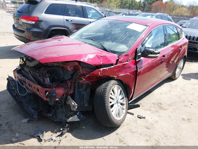 Ford Focus Titanium 2015 1FADP3N25FL288183 Image 2