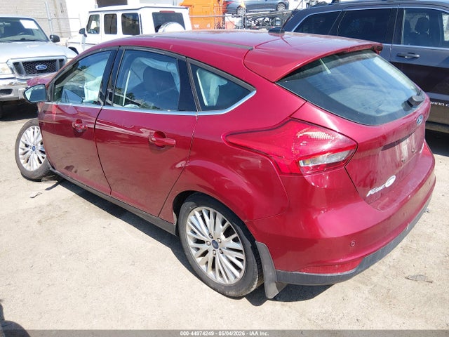 Ford Focus Titanium 2015 1FADP3N25FL288183 Image 3