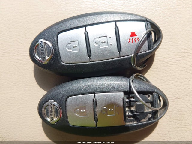 2015 Nissan Rogue Sv მანქანა იყიდება აუქციონზე, vin: KNMAT2MT5FP570412, აუქციონის ნომერი: 44974250