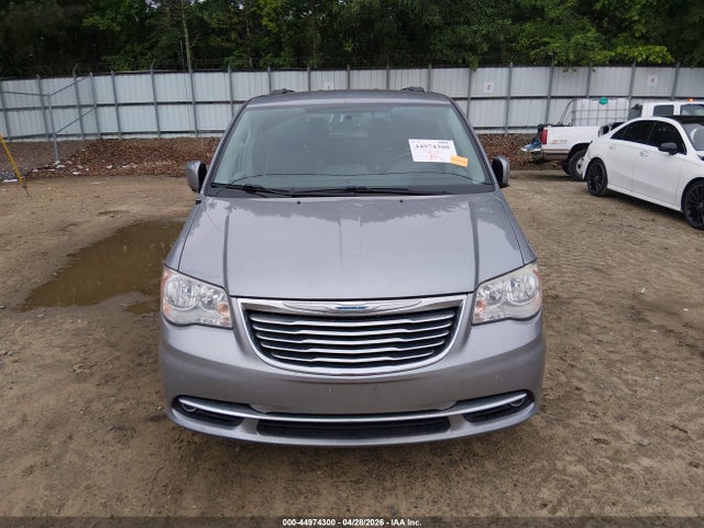 2015 Chrysler Town & Country Touring მანქანა იყიდება აუქციონზე, vin: 2C4RC1BG8FR699262, აუქციონის ნომერი: 44974300
