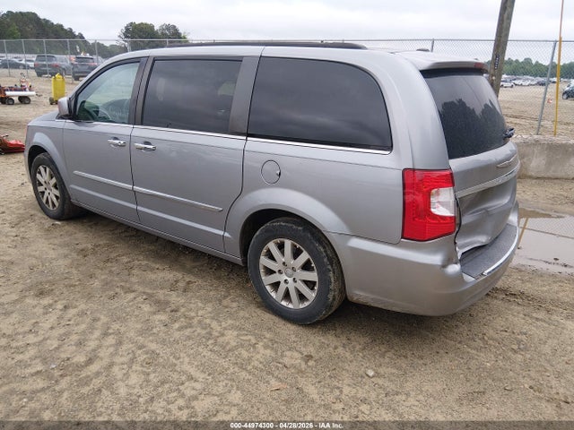 2015 Chrysler Town & Country Touring მანქანა იყიდება აუქციონზე, vin: 2C4RC1BG8FR699262, აუქციონის ნომერი: 44974300
