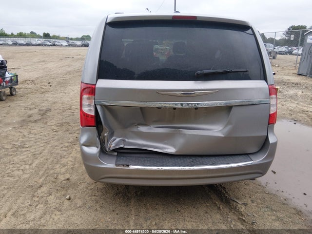 2015 Chrysler Town & Country Touring მანქანა იყიდება აუქციონზე, vin: 2C4RC1BG8FR699262, აუქციონის ნომერი: 44974300
