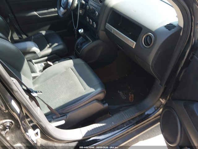 44974398 :رقم المزاد ، 1C4NJDBB2GD673240 vin ، 2016 Jeep Compass 75th Anniversary مزاد بيع