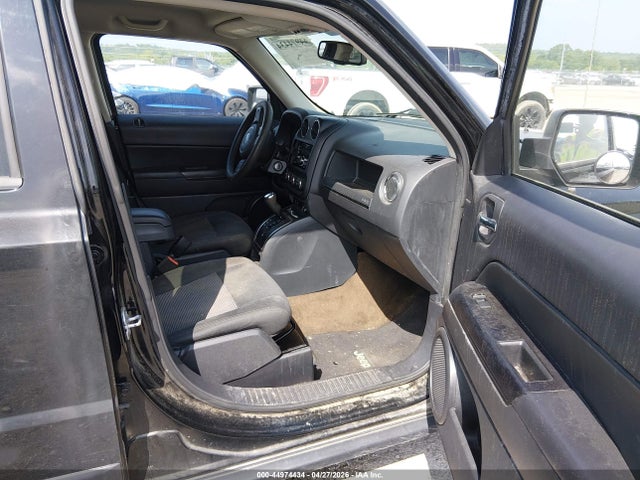 44974434 :رقم المزاد ، 1C4NJPBA5GD600257 vin ، 2016 Jeep Patriot Sport مزاد بيع