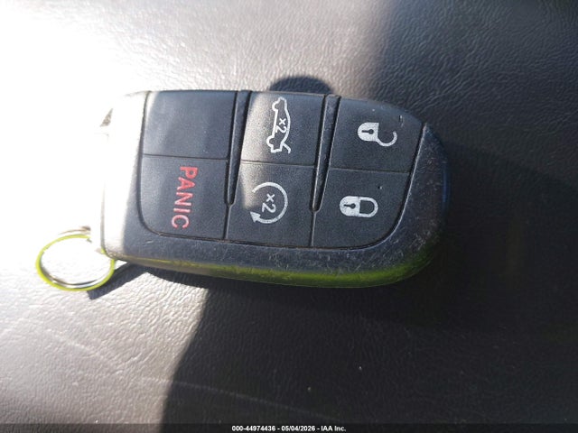 1C3CCCBB8GN139279 Chrysler 200 S
