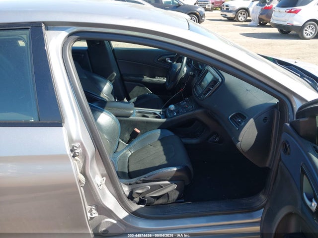 1C3CCCBB8GN139279 Chrysler 200 S