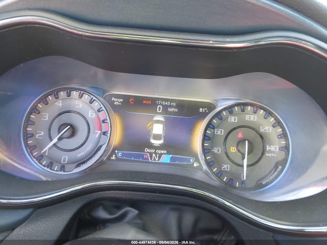 1C3CCCBB8GN139279 Chrysler 200 S