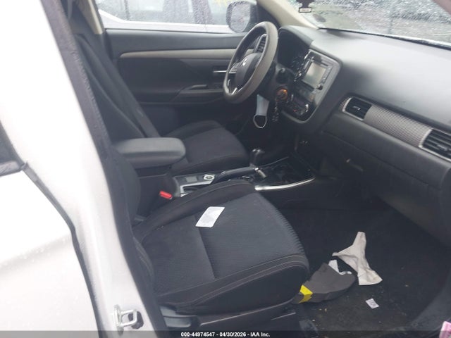 Продажа на аукционе авто 2017 Mitsubishi Outlander Es, vin: JA4AZ2A38HZ039418, номер лота: 44974547