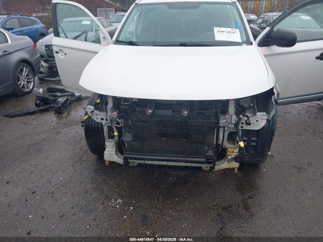 Продажа на аукционе авто 2017 Mitsubishi Outlander Es, vin: JA4AZ2A38HZ039418, номер лота: 44974547