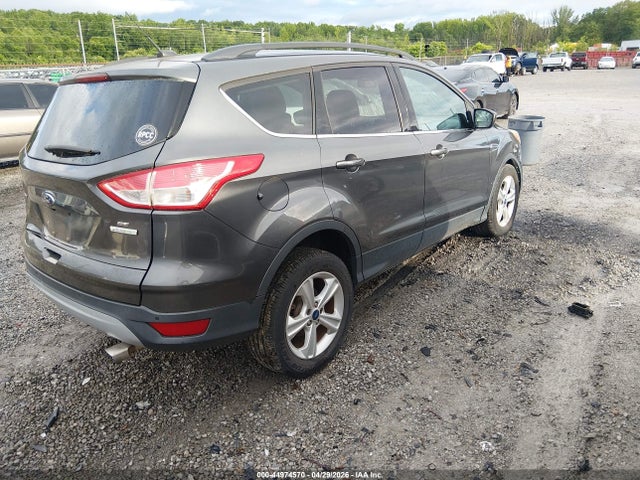 44974570 :رقم المزاد ، 1FMCU0GX5FUB42670 vin ، 2015 Ford Escape Se مزاد بيع
