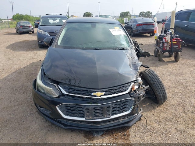 Aukcja sprzedaży 2018 Chevrolet Cruze Ls Auto, vin: 1G1BC5SM2J7143790, numer aukcji: 44974596