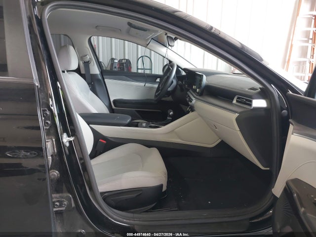 Продажа на аукционе авто 2022 Kia K5 Lxs, vin: 5XXG14J28NG151001, номер лота: 44974640