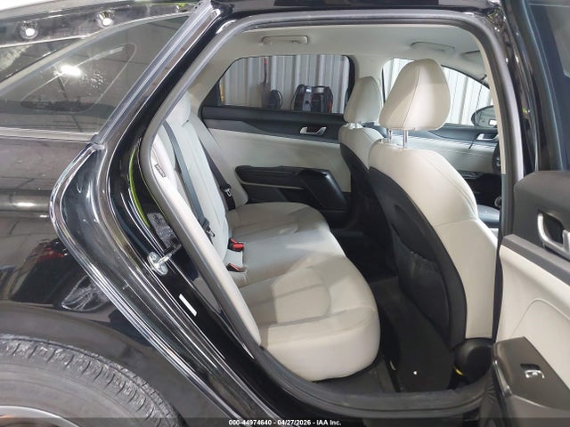 Продажа на аукционе авто 2022 Kia K5 Lxs, vin: 5XXG14J28NG151001, номер лота: 44974640