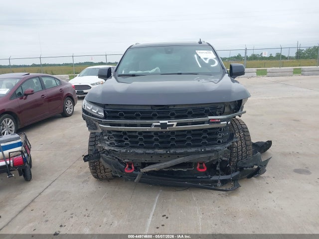 1GNSKPKD8NR211436 Chevrolet Tahoe 4wd Z71