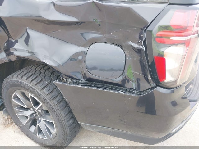 1GNSKPKD8NR211436 Chevrolet Tahoe 4wd Z71