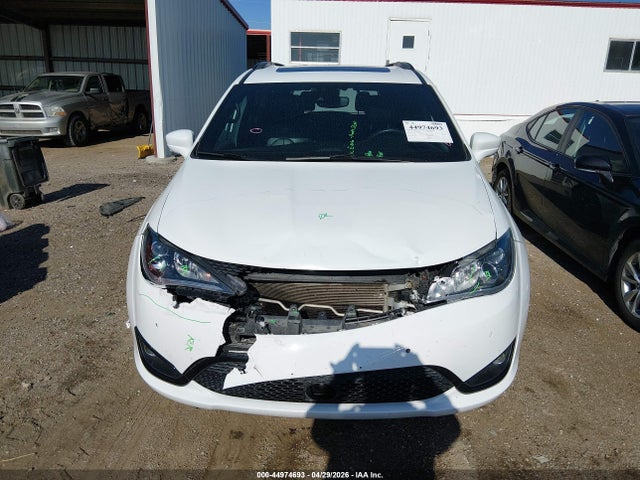 2020 Chrysler Pacifica Touring L Plus მანქანა იყიდება აუქციონზე, vin: 2C4RC1EG0LR233140, აუქციონის ნომერი: 44974693