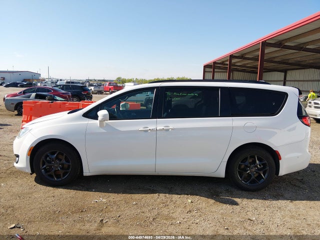 2020 Chrysler Pacifica Touring L Plus მანქანა იყიდება აუქციონზე, vin: 2C4RC1EG0LR233140, აუქციონის ნომერი: 44974693
