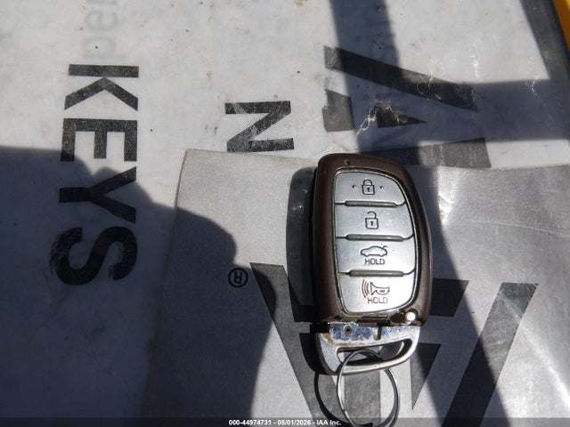 2018 Hyundai Elantra Limited მანქანა იყიდება აუქციონზე, vin: 5NPD84LFXJH289782, აუქციონის ნომერი: 44974731