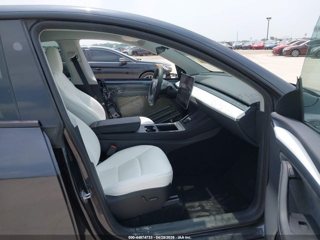 Продажа на аукционе авто 2024 Tesla Model Y Long Range Dual Motor All-wheel Drive, vin: 7SAYGDEE6RA223829, номер лота: 44974733