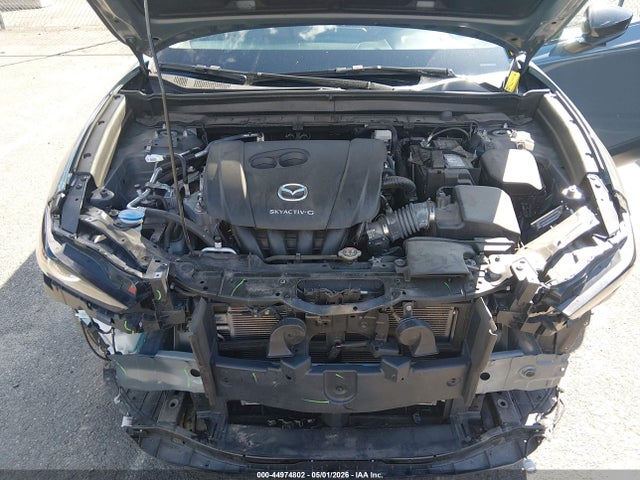 44974802 :رقم المزاد ، 3MVDMBCL9NM401573 vin ، 2022 Mazda Cx-30 Carbon Edition مزاد بيع