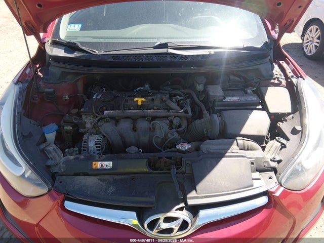 KMHDH4AE1GU606725 Hyundai ELANTRA SE