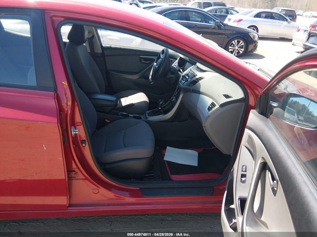 KMHDH4AE1GU606725 Hyundai ELANTRA SE