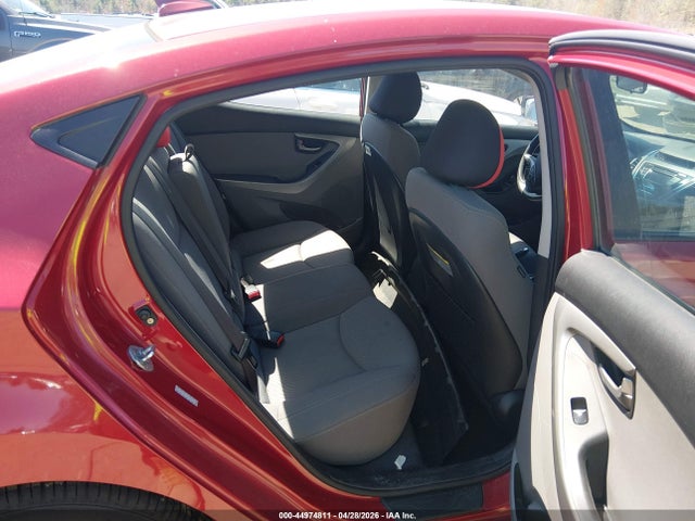 KMHDH4AE1GU606725 Hyundai ELANTRA SE