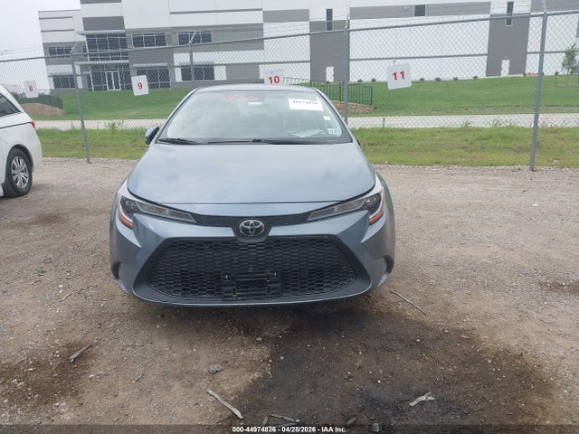 44974836 :رقم المزاد ، JTDEPMAE9NJ223433 vin ، 2022 Toyota Corolla Le مزاد بيع