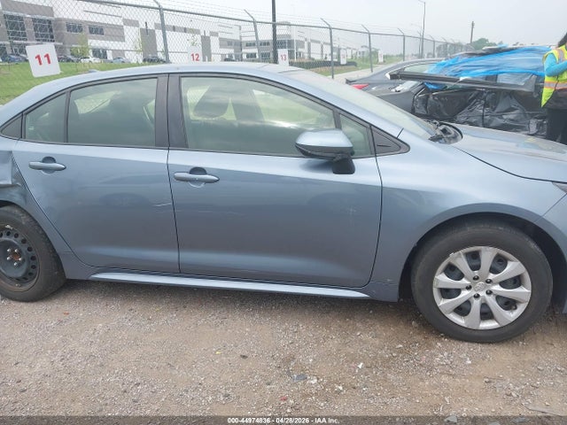 44974836 :رقم المزاد ، JTDEPMAE9NJ223433 vin ، 2022 Toyota Corolla Le مزاد بيع