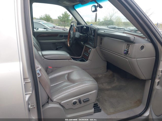 2004 Cadillac Escalade Standard მანქანა იყიდება აუქციონზე, vin: 1GYEK63N54R220532, აუქციონის ნომერი: 44974886