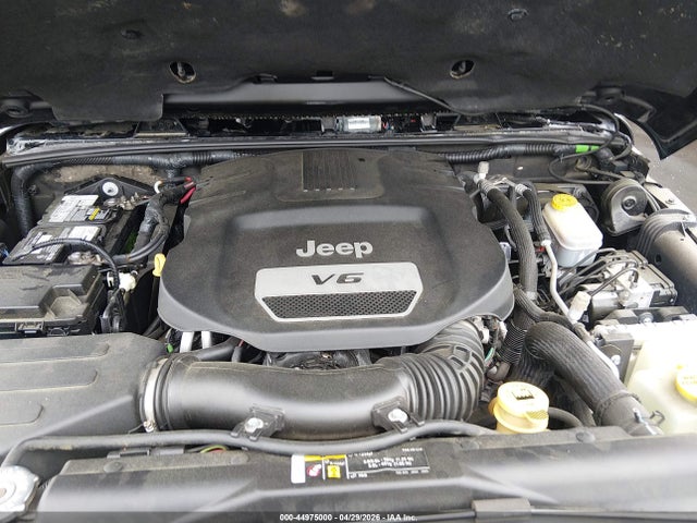 2018 Jeep Wrangler Jk Unlimited Sahara 4x4 მანქანა იყიდება აუქციონზე, vin: 1C4HJWEG2JL927784, აუქციონის ნომერი: 44975000