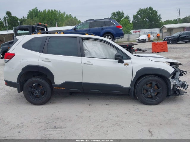 44975007 :رقم المزاد ، JF2SKAMC8NH439759 vin ، 2022 Subaru Forester Wilderness مزاد بيع