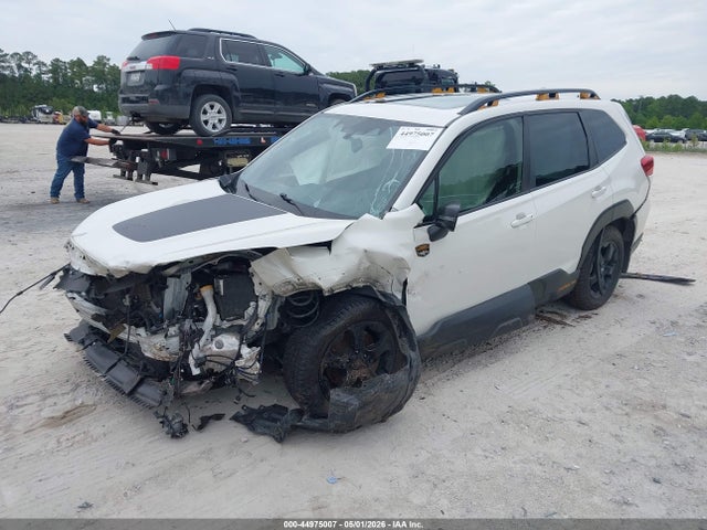 44975007 :رقم المزاد ، JF2SKAMC8NH439759 vin ، 2022 Subaru Forester Wilderness مزاد بيع