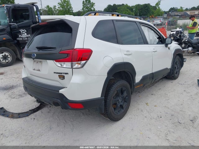 44975007 :رقم المزاد ، JF2SKAMC8NH439759 vin ، 2022 Subaru Forester Wilderness مزاد بيع
