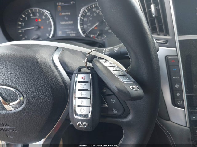 44975070 :رقم المزاد ، JN1EV7KL6MM470686 vin ، 2021 Infiniti Q60 Luxe Awd مزاد بيع