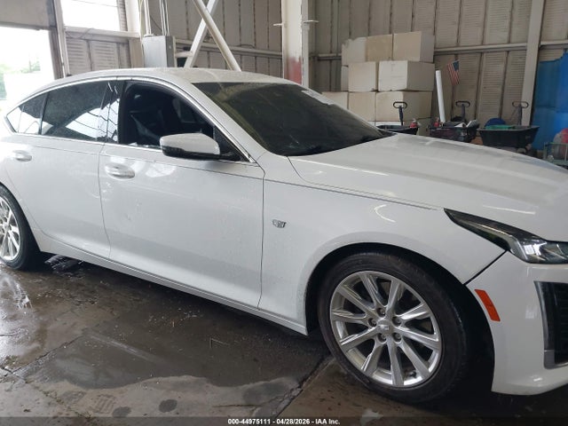 44975111 :رقم المزاد ، 1G6DM5RK6M0118845 vin ، 2021 Cadillac Ct5 Luxury مزاد بيع