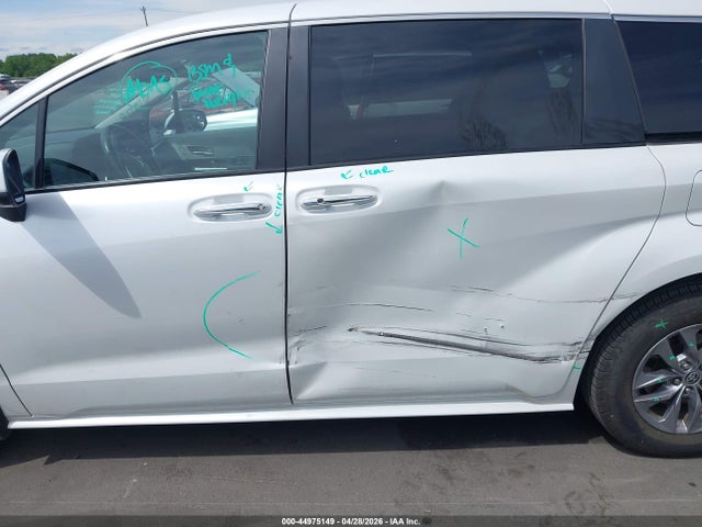 Aukcja sprzedaży 2022 Toyota Sienna Xle, vin: 5TDYRKEC3NS134142, numer aukcji: 44975149