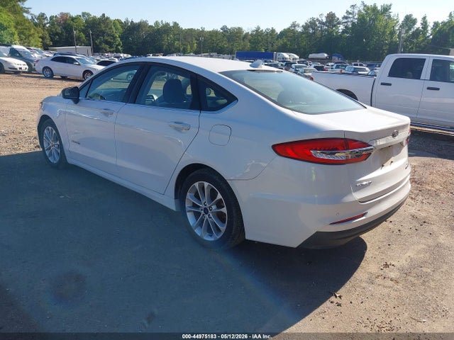 3FA6P0LUXKR274626 Ford Fusion Hybrid Se