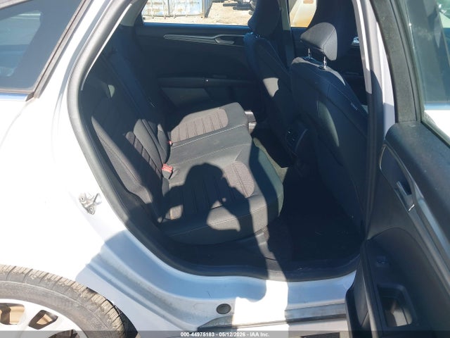 3FA6P0LUXKR274626 Ford Fusion Hybrid Se