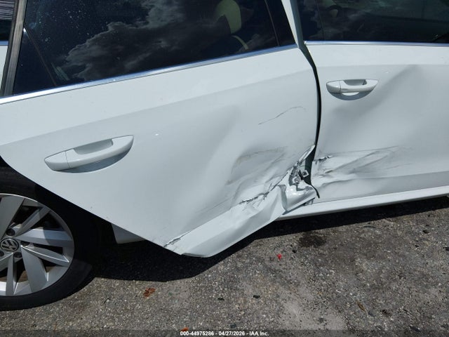 Продаж на аукціоні авто 2018 Volkswagen Passat 2.0t Se, vin: 1VWBA7A33JC033806, номер лоту: 44975286
