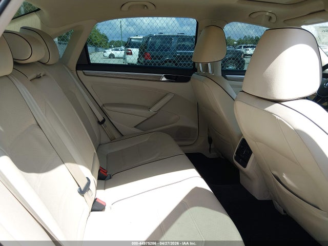 Продаж на аукціоні авто 2018 Volkswagen Passat 2.0t Se, vin: 1VWBA7A33JC033806, номер лоту: 44975286
