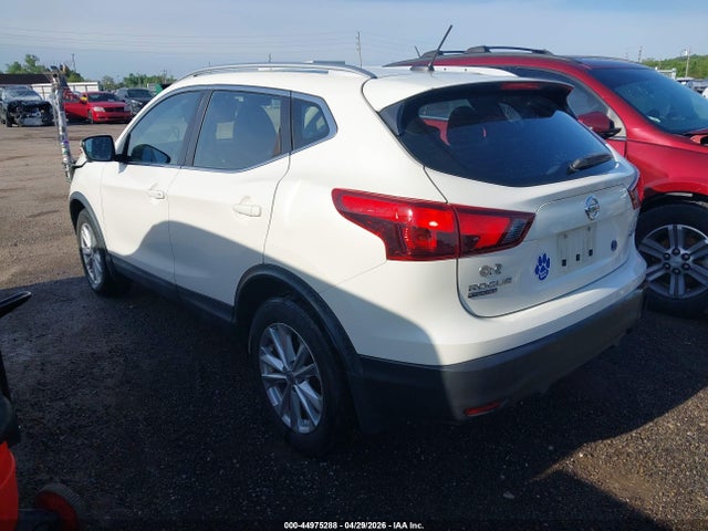 2017 Nissan Rogue Sport Sv მანქანა იყიდება აუქციონზე, vin: JN1BJ1CR6HW139678, აუქციონის ნომერი: 44975288