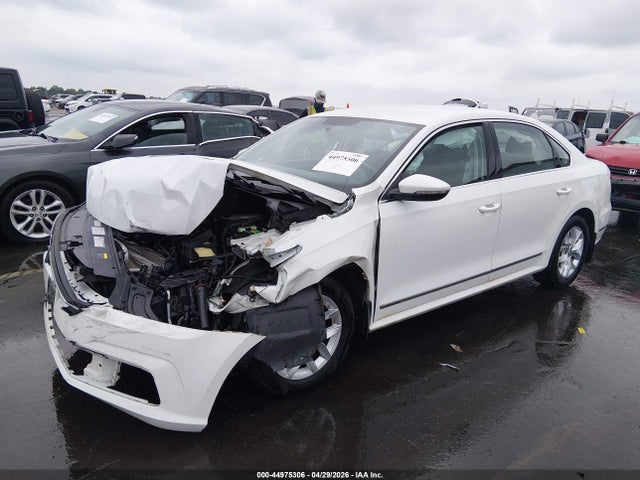 Aukcja sprzedaży 2017 Volkswagen Passat 1.8t S, vin: 1VWAT7A3XHC071405, numer aukcji: 44975306
