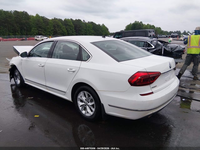 Aukcja sprzedaży 2017 Volkswagen Passat 1.8t S, vin: 1VWAT7A3XHC071405, numer aukcji: 44975306