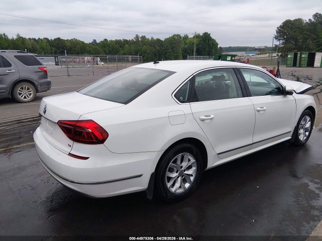 Aukcja sprzedaży 2017 Volkswagen Passat 1.8t S, vin: 1VWAT7A3XHC071405, numer aukcji: 44975306