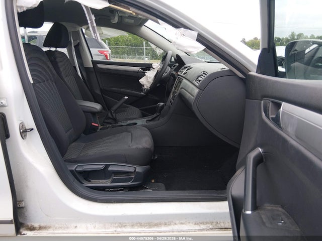 Aukcja sprzedaży 2017 Volkswagen Passat 1.8t S, vin: 1VWAT7A3XHC071405, numer aukcji: 44975306