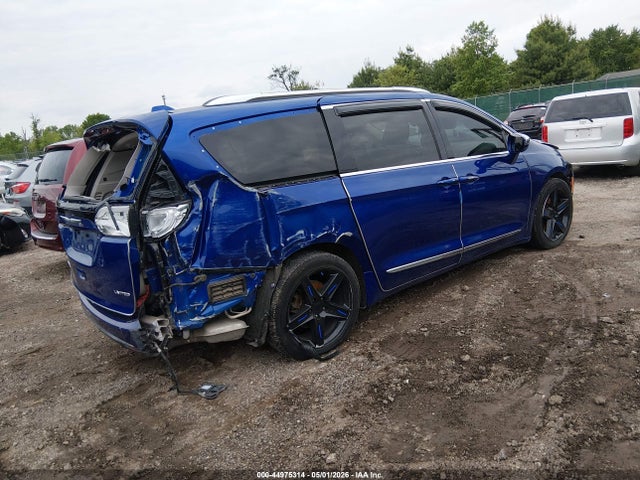2020 Chrysler Pacifica Limited მანქანა იყიდება აუქციონზე, vin: 2C4RC1GG7LR184175, აუქციონის ნომერი: 44975314