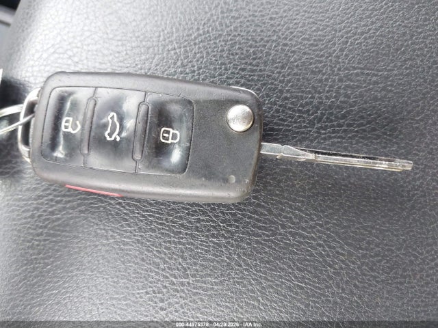 44975378 :رقم المزاد ، 1VWDT7A35HC060745 vin ، 2017 Volkswagen Passat 1.8t R-line مزاد بيع