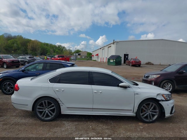 44975378 :رقم المزاد ، 1VWDT7A35HC060745 vin ، 2017 Volkswagen Passat 1.8t R-line مزاد بيع